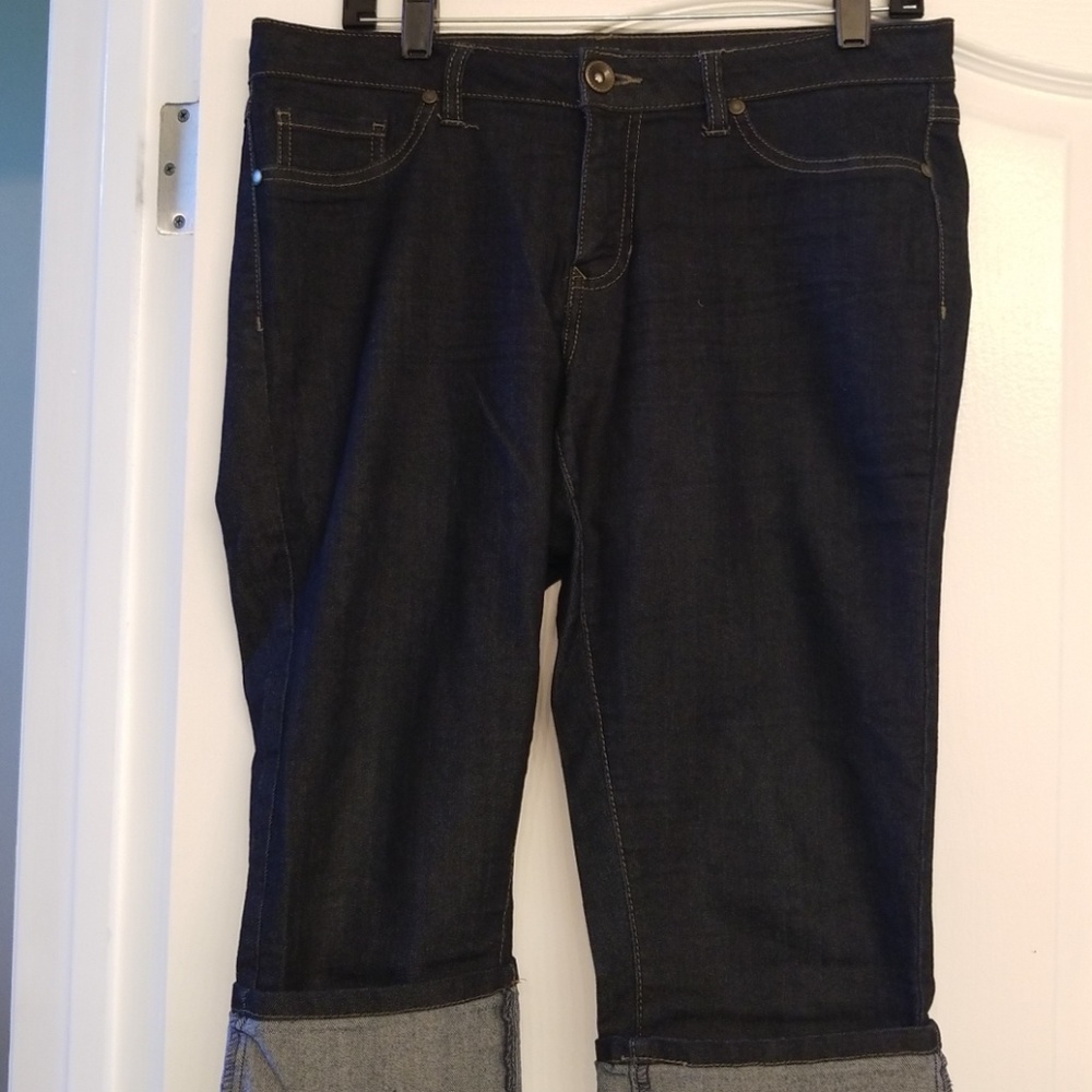 Womens D.Jeans sz 10 dark wash knee length shorts